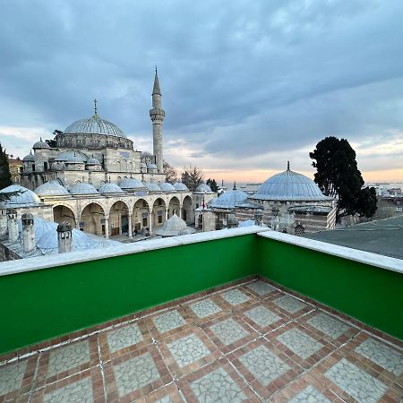 Nur Home Deniz Manzarali Istanboel Buitenkant foto