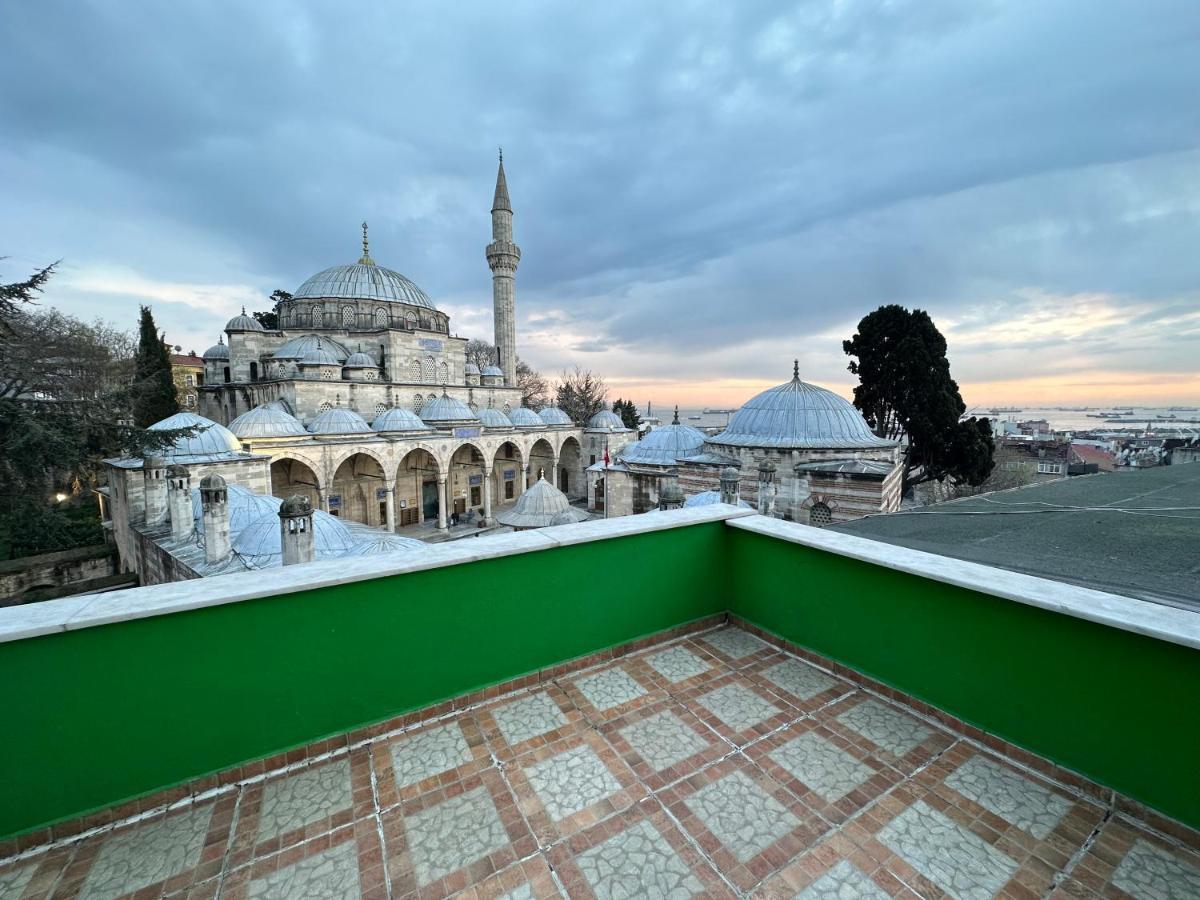 Nur Home Deniz Manzarali Istanboel Buitenkant foto