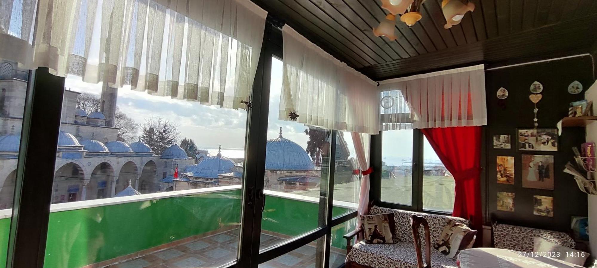 Nur Home Deniz Manzarali Istanboel Buitenkant foto