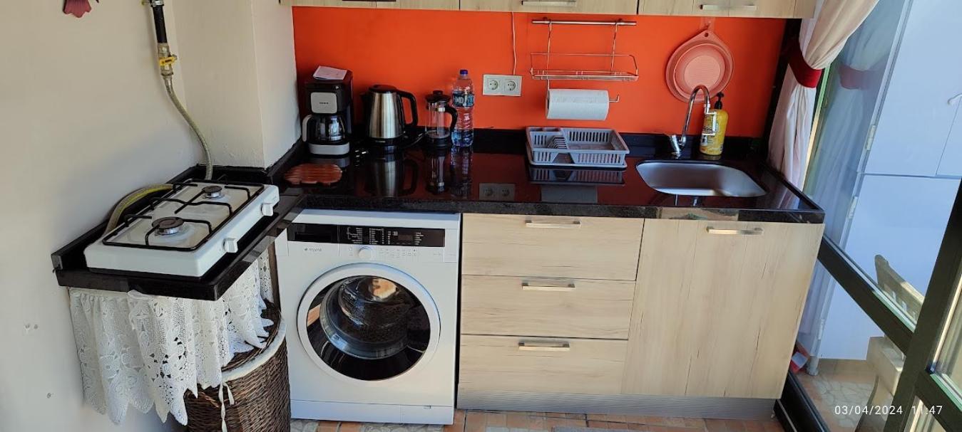 Nur Home Deniz Manzarali Istanboel Buitenkant foto